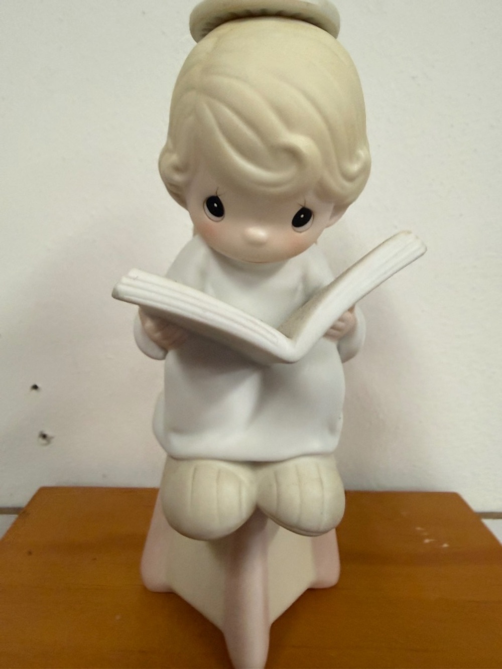 Precious Moments- Sitting- EJ634